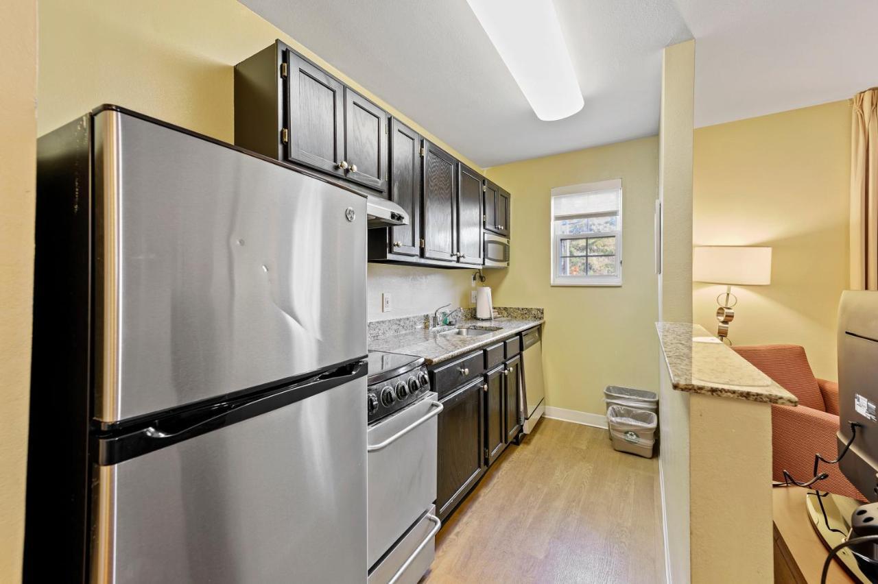 2 Bedroom Suite 2 Queen Beds Non-Smoking