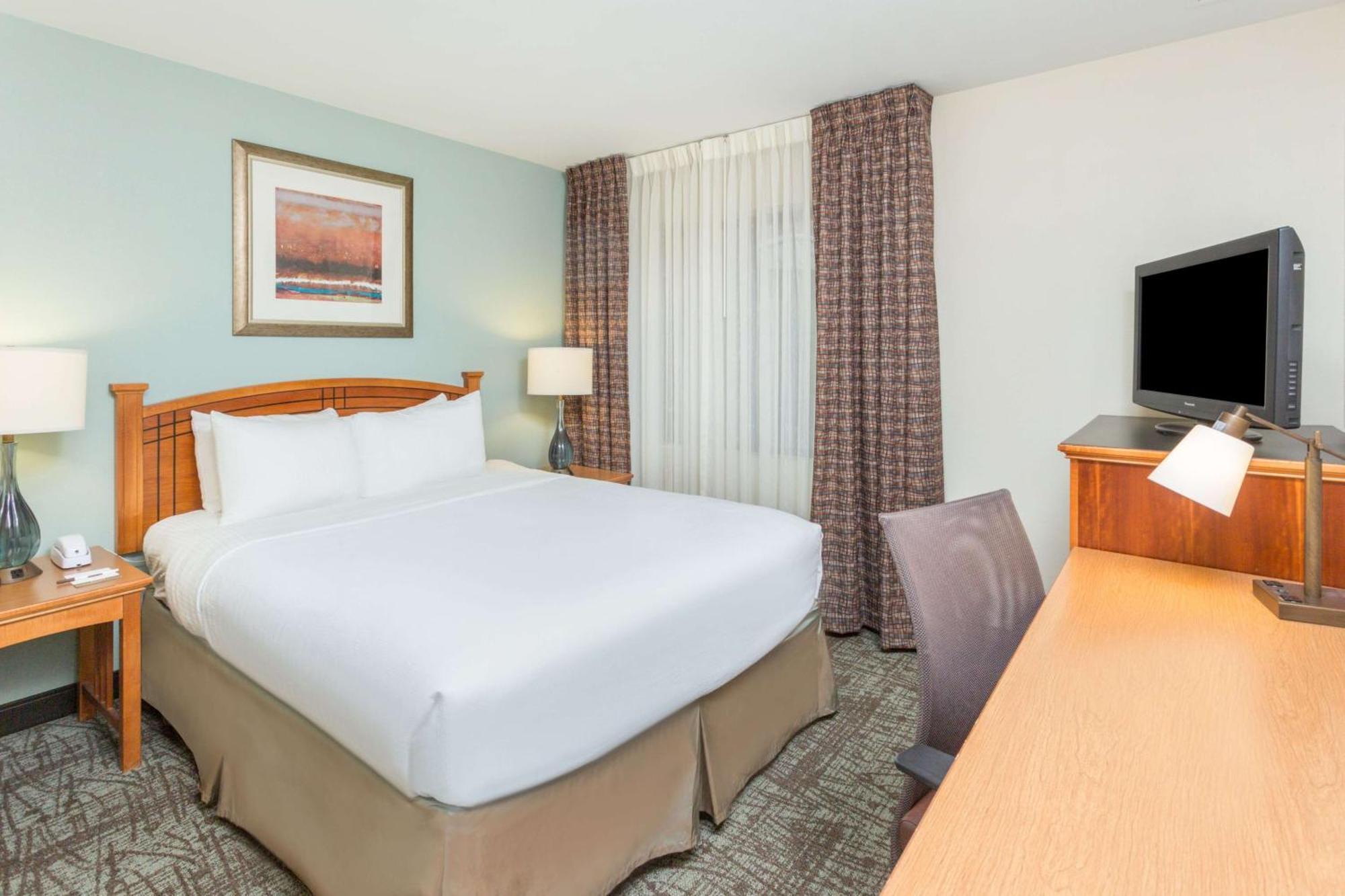 Queen Studio Suite Hearing Accessible