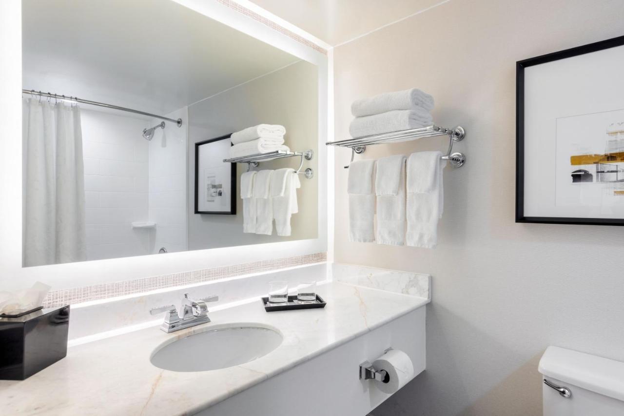 1 Bedroom Suite 1 King