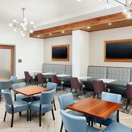 Embassy Suites By Hilton Atlanta Airport North-3